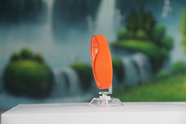 硅膠腕帶RFID電子標簽與條形碼的優勢 硅膠腕帶RFID電子標簽與條形碼的優勢