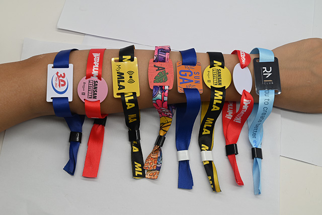 上海家得利超市校園卡準備啟動標記著家得利超市實現(xiàn)了新的跨越 上海家得利超市校園卡準備啟動標記著家得利超市實現(xiàn)了新的跨越